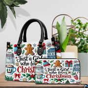 Infographic displaying hardware fixtures, carrying straps, and zipper detailing of Christmas handbag.