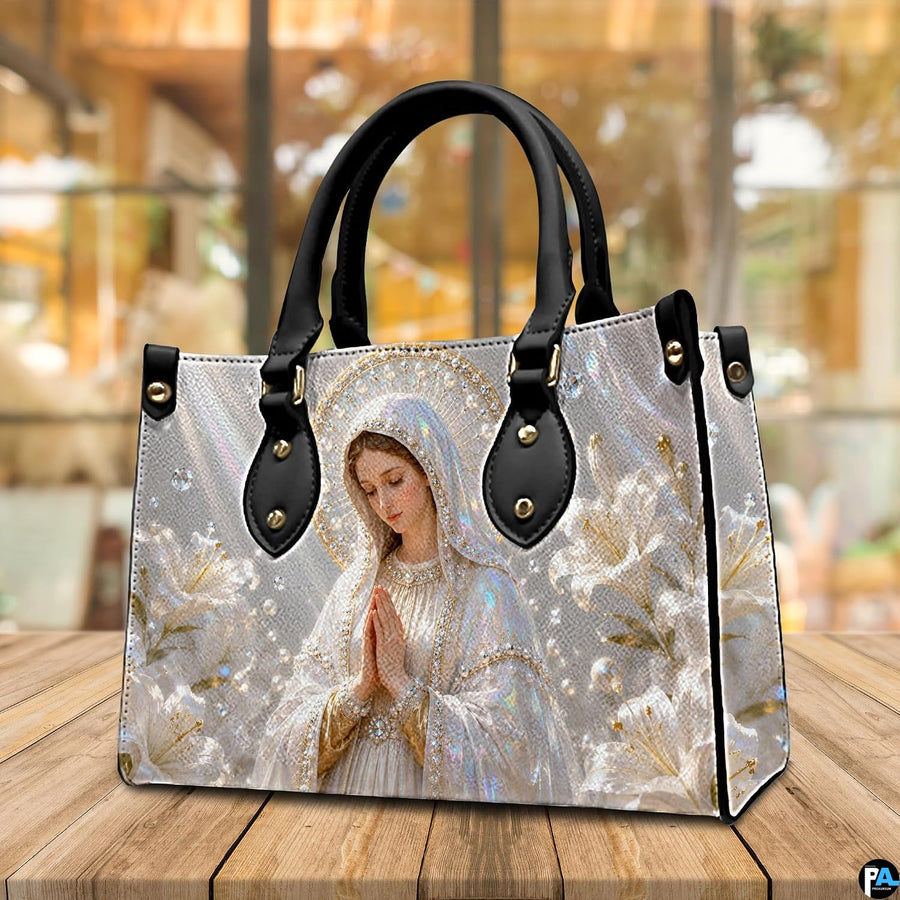Size reference chart showing medium, large, and extra-large handbag dimensions