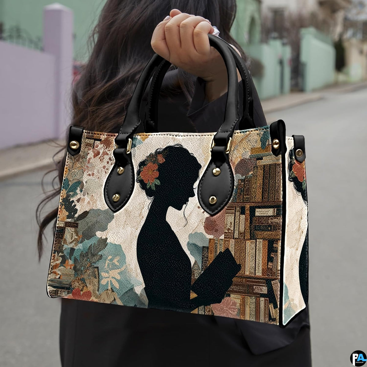 Sizing guide comparing Medium, Large, and Extra Large dimensions for the handbag.