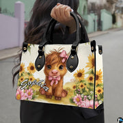 Street lifestyle presentation displaying carrying appearance in outdoor environment