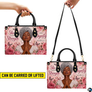 Graphic illustrating handheld top handle and shoulder suspended holding styling.
